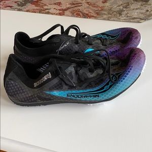 Saucony Endorphin Spikes